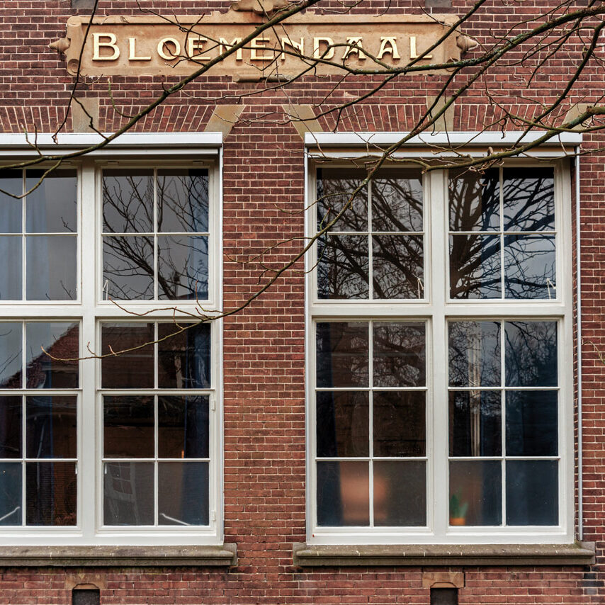 Hartenlust-school-geverfde-ramen